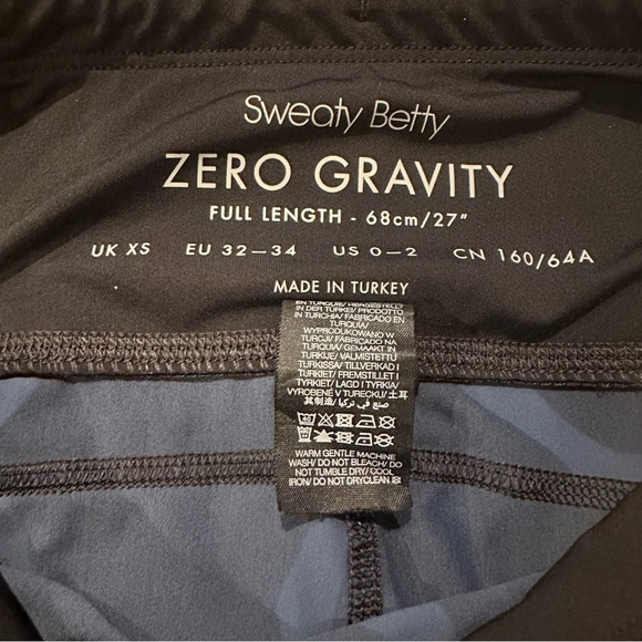Sweaty Betty Zero Gravity 7/8 Length Blue Animal Fragment Leggings (XS/BNWOT) - Picture 9 of 10